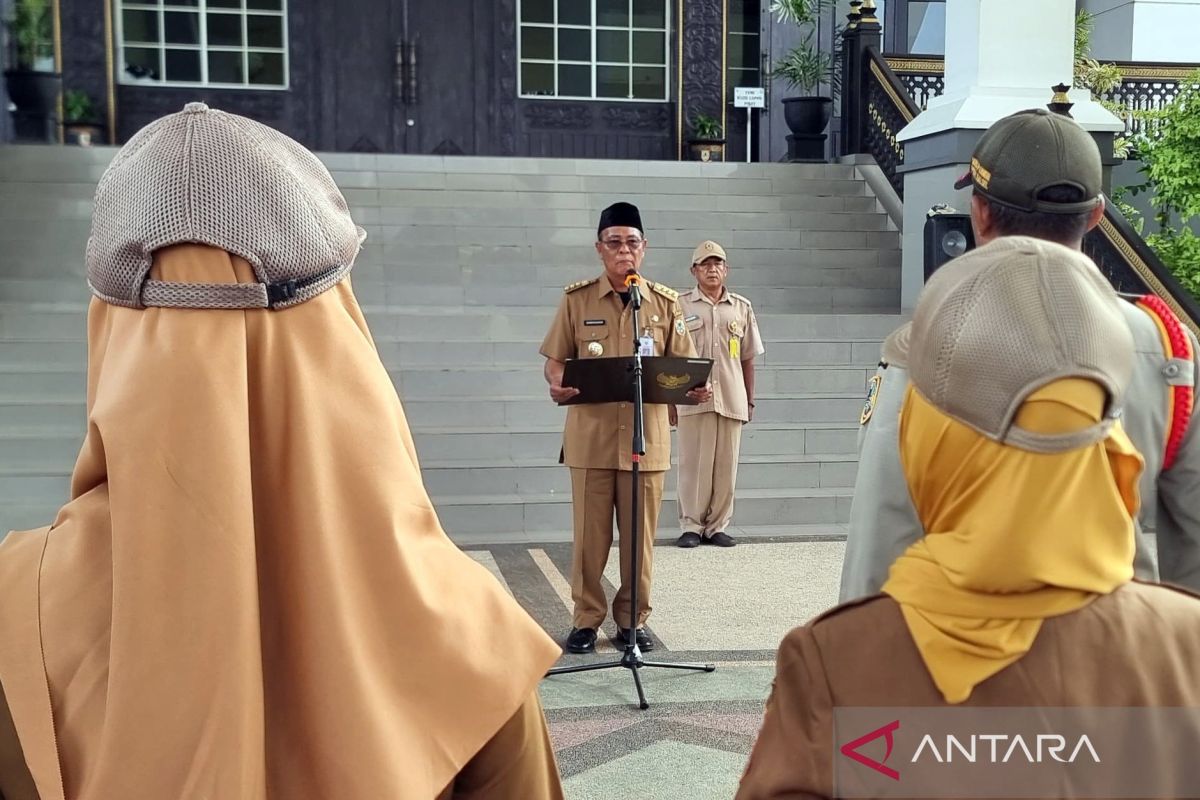 Gubernur Kalsel Sahbirin Noor, akhirnya muncul pimpin apel pagi
