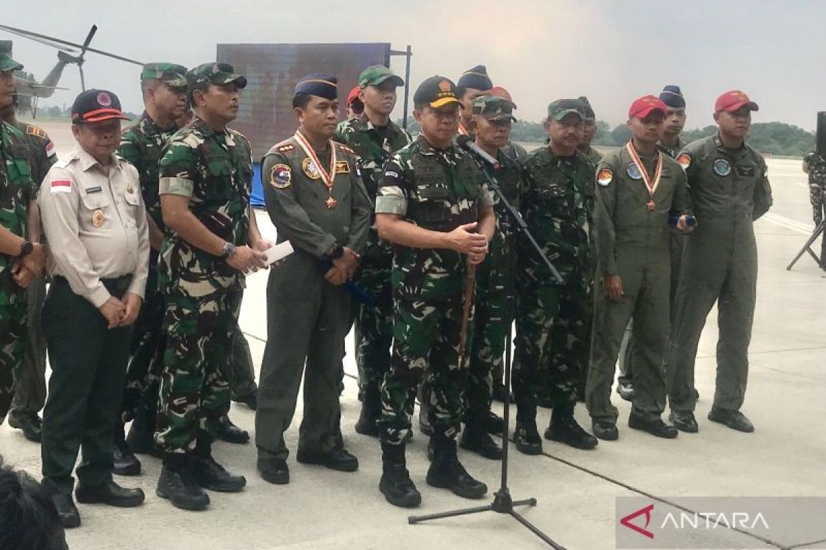Enam gunung api berstatus siaga-awas, Panglima TNI siapkan pasukan reaksi cepat