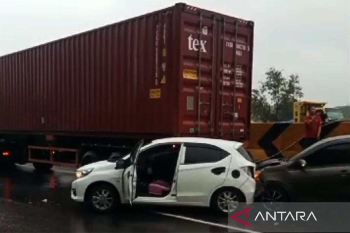 Polda Jabar ungkap penyebab tabrakan beruntun di Tol Cipularang