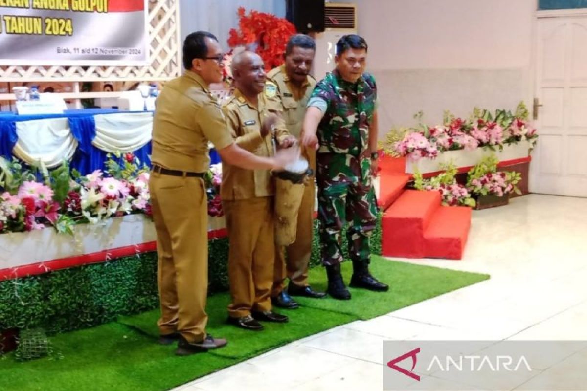 Bakesbangpol Papua sosialisasi pilkada bagi pemilih pemula di Biak