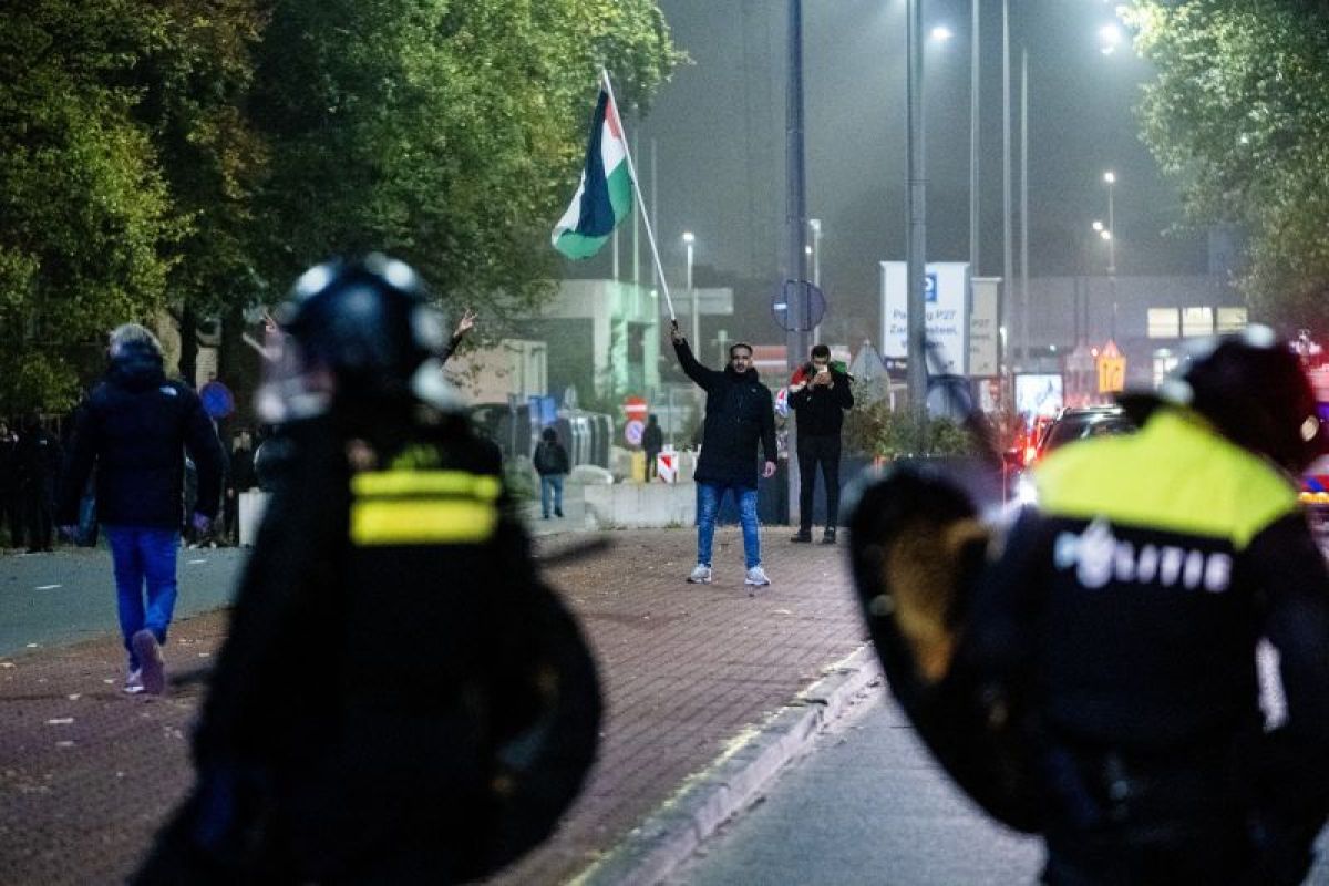 Akar kerusuhan di Amsterdam