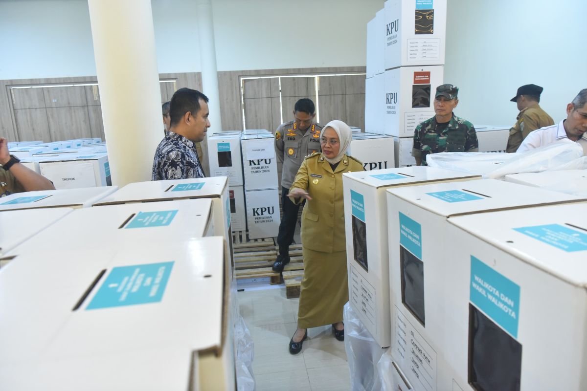 Pj Wali Kota tinjau gudang logistik KPU