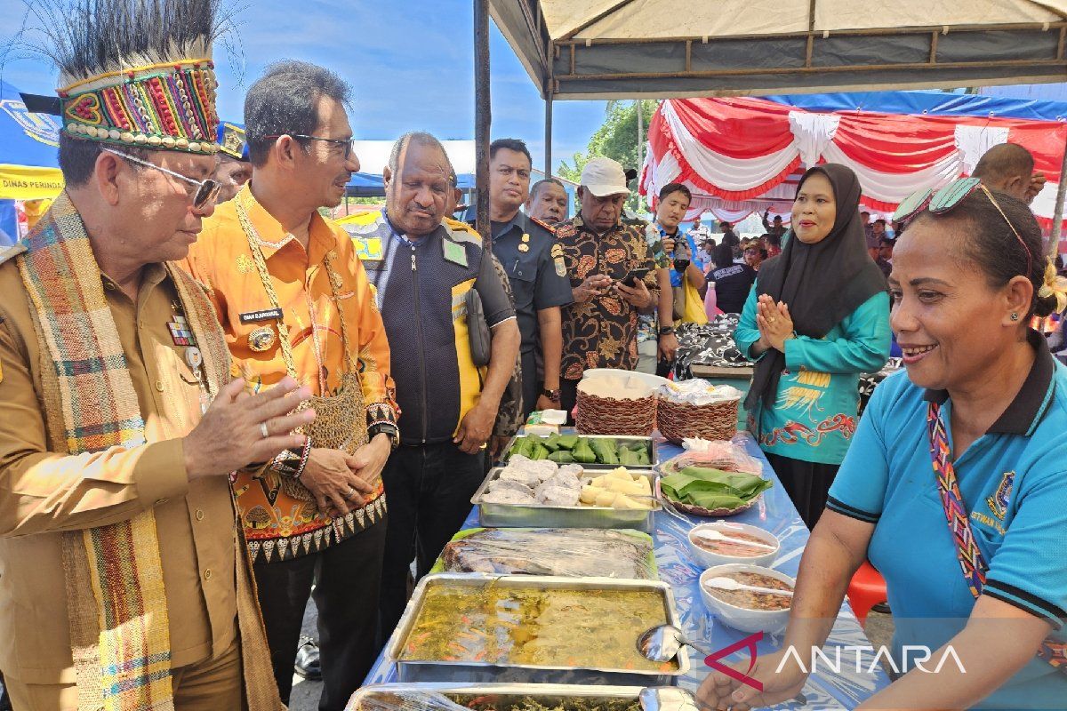 Pj Gubernur minta SMK di Papua buat inovasi menu makanan bahan lokal