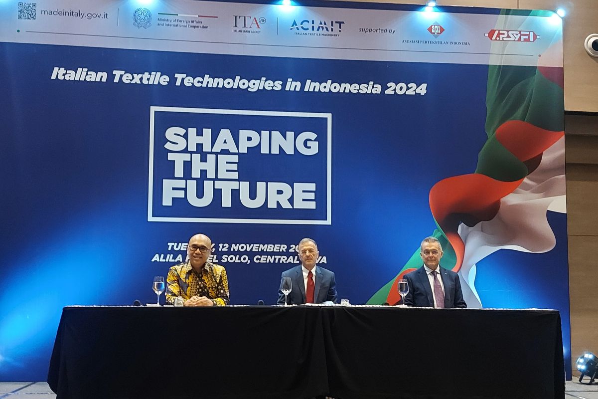 Italy introduces advance textile technology in Solo, Bandung