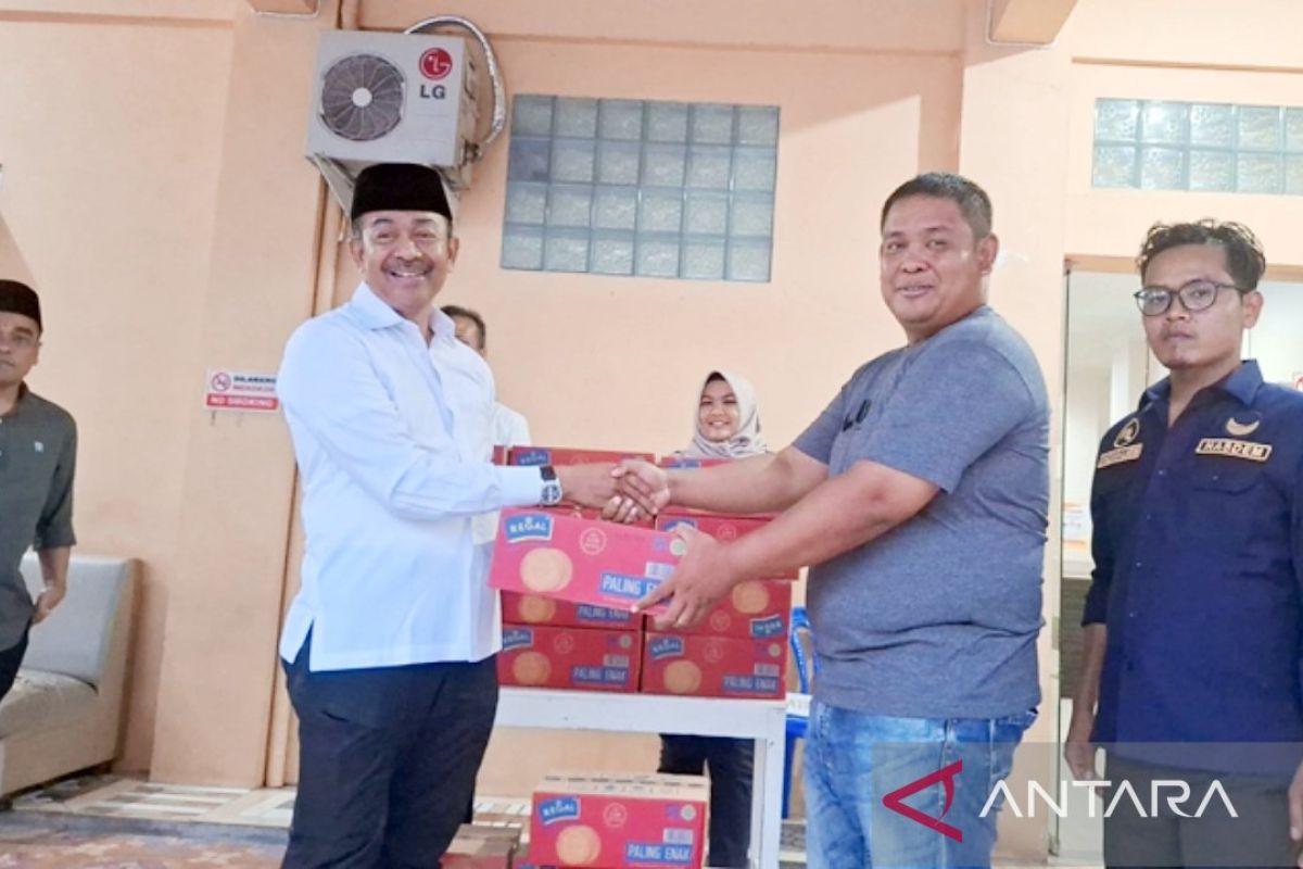 Paslon SAHATA peduli korban keracunan Linggabayu