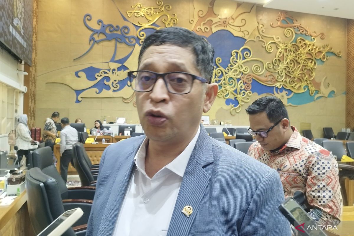 Baleg DPR rapat dengan 13 komisi dengar usulan RUU untuk Prolegnas