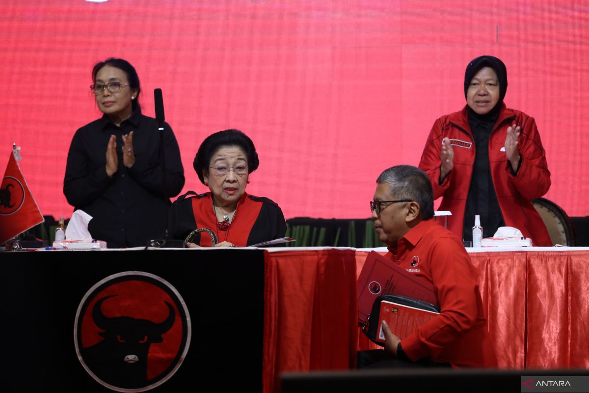 Rakorda PDIP Jatim, Megawati: Risma-Gus Hans harus menang