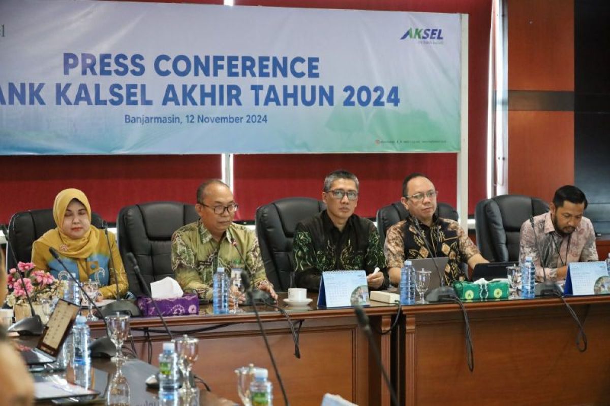 Bank Kalsel luncurkan empat produk layanan baru di 2025