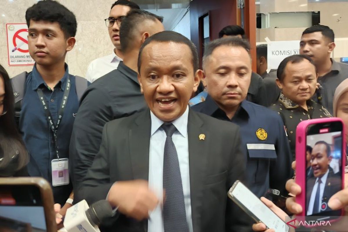 Menteri Bahlil sebut formula subsidi BBM-listrik hingga saat ini belum final