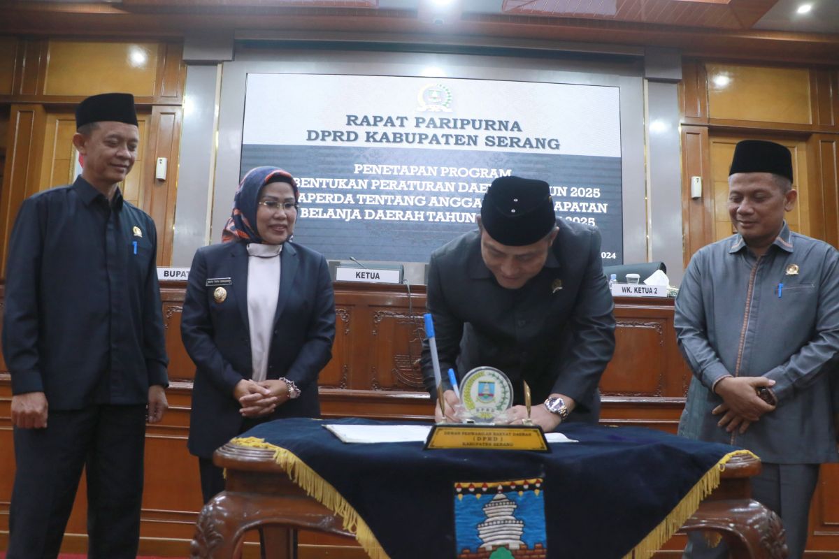 DPRD Kabupaten Serang tetapkan Raperda APBD 2025 jadi Perda