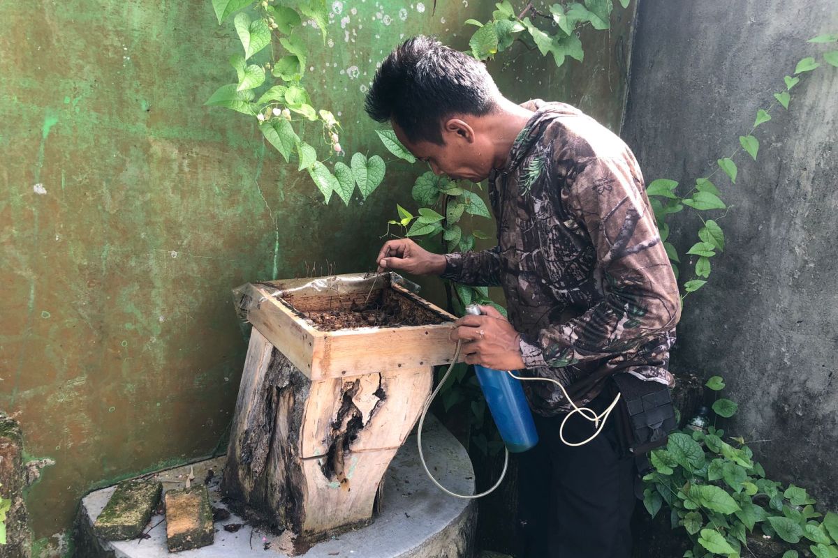 Panen madu, Kalapas Kalianda bagikan 170 botol madu kepada petugas Lapas