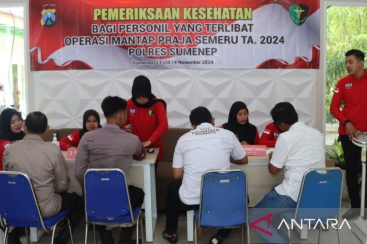 Polres Sumenep periksa kesehatan personel menjelang Pilkada 2024