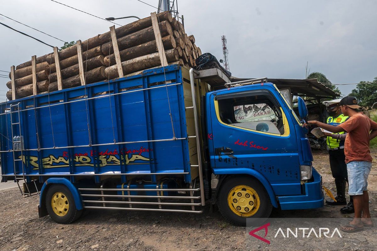 Regulasi truk ODOL dan hukumannya