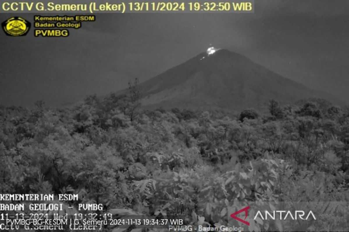 Gunung Semeru erupsi beberapa kali dengan letusan setinggi 400 meter