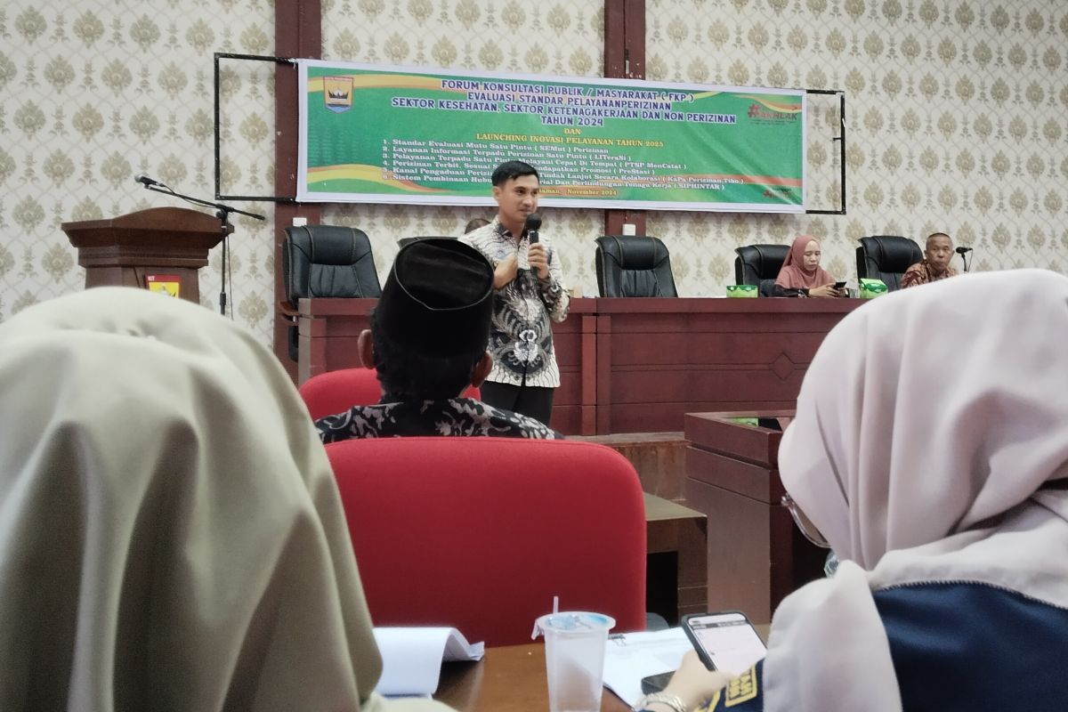 Pemkot Pariaman evaluasi standar layanan perizinan guna tingkat pelayanan