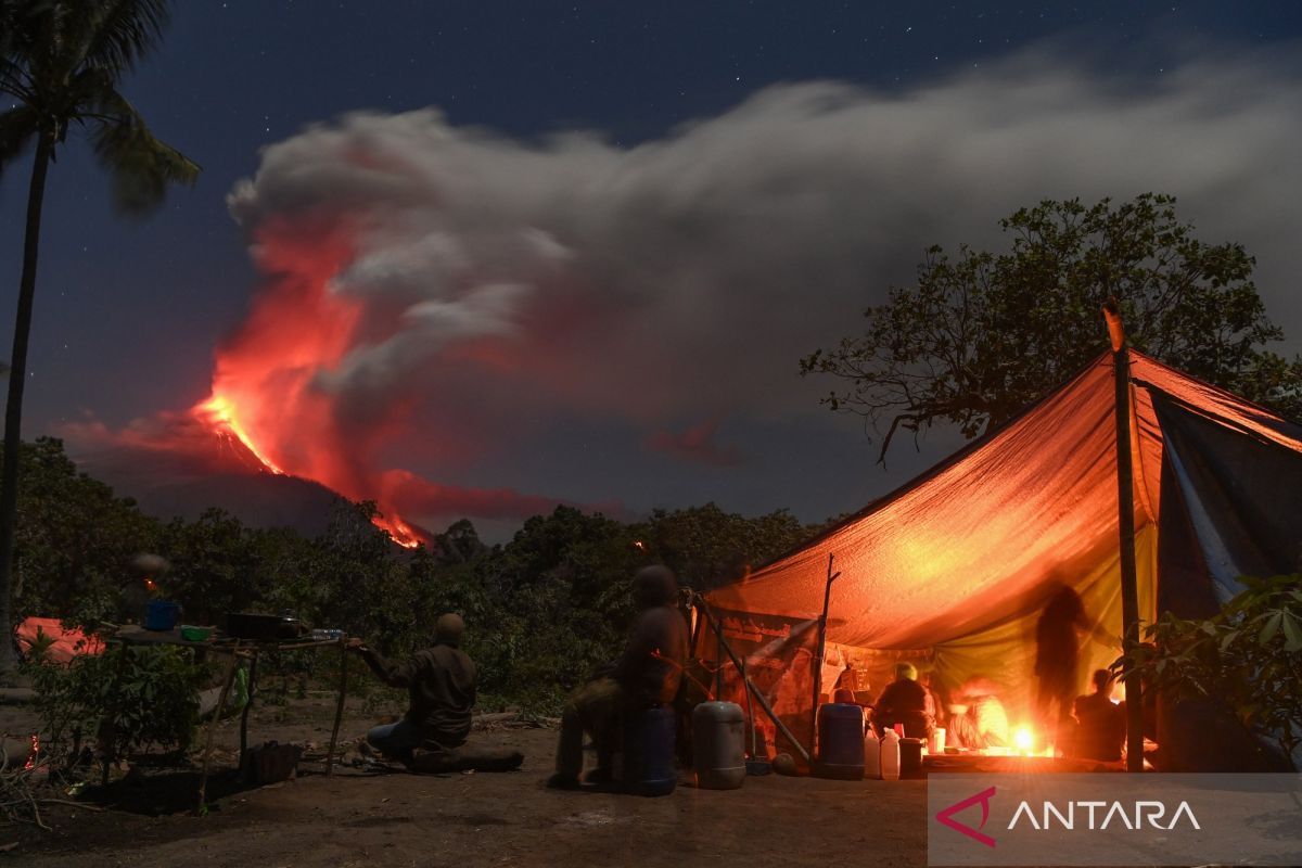 Indonesia Relocates Mount Lewotobi Eruption Victims to Indigenous Land