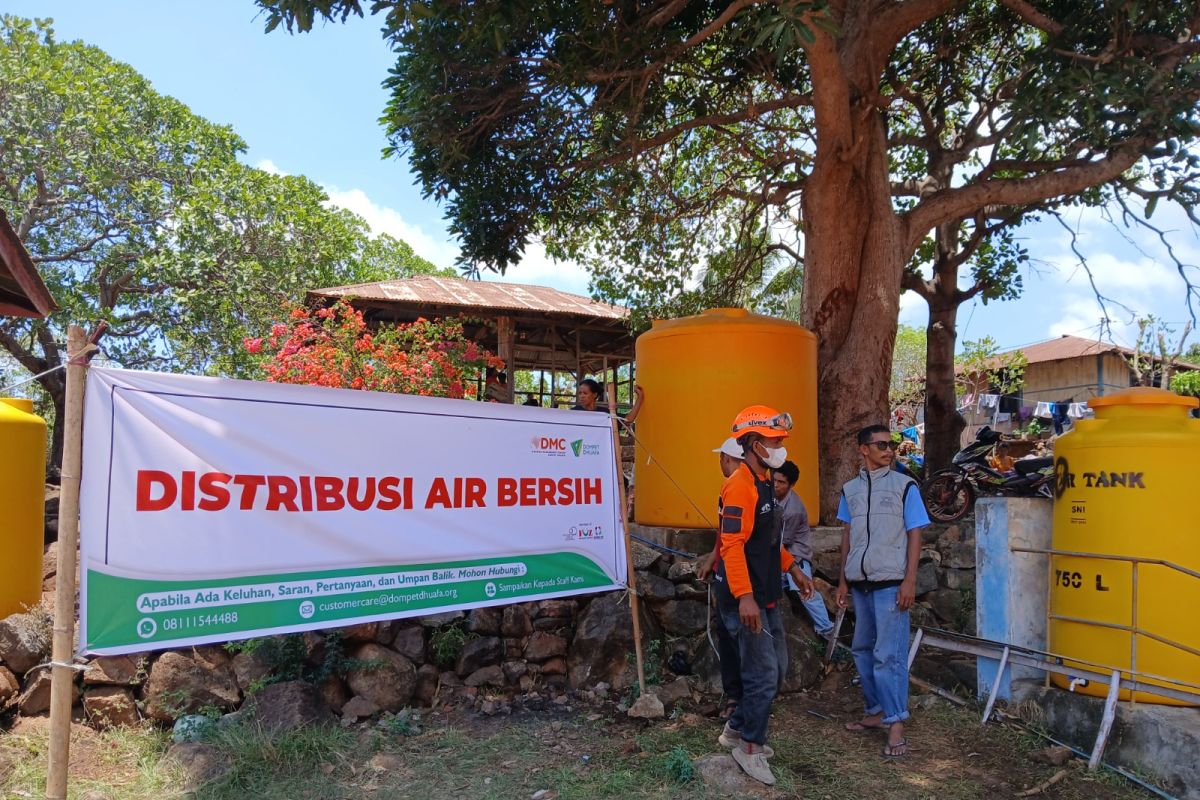 Dompet Dhuafa salurkan air bersih bagi penyintas Gunung Lewotobi Laki-laki