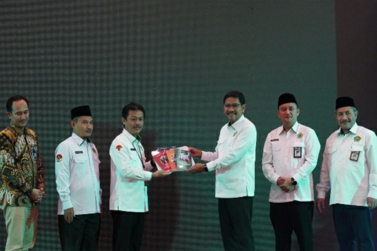 Kemenag Jateng luncurkan Buku "Ayo Mondok, Pesantrenku Aman dan Sehat"