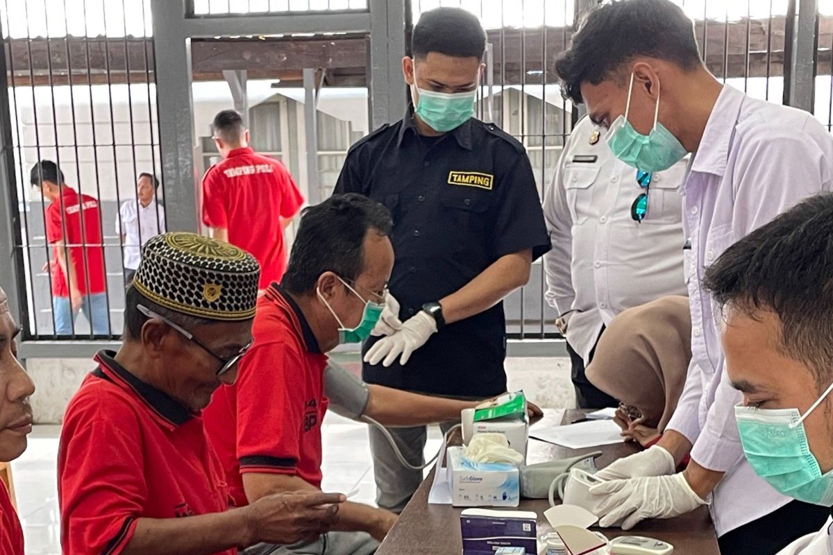 Rutan Pontianak melakukan pemeriksaan kesehatan untuk warga binaan