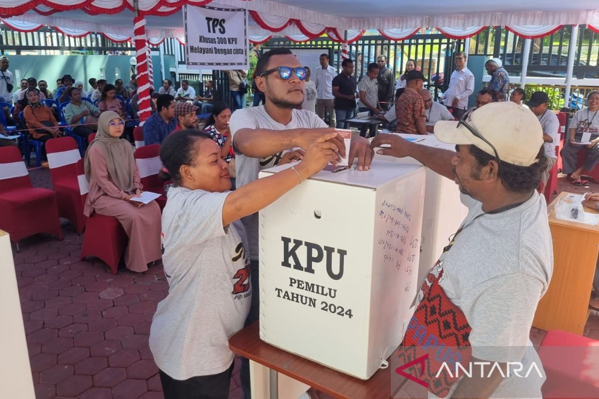 KPU Manokwari lakukan simulasi tugas KPPS di Pilkada 2024