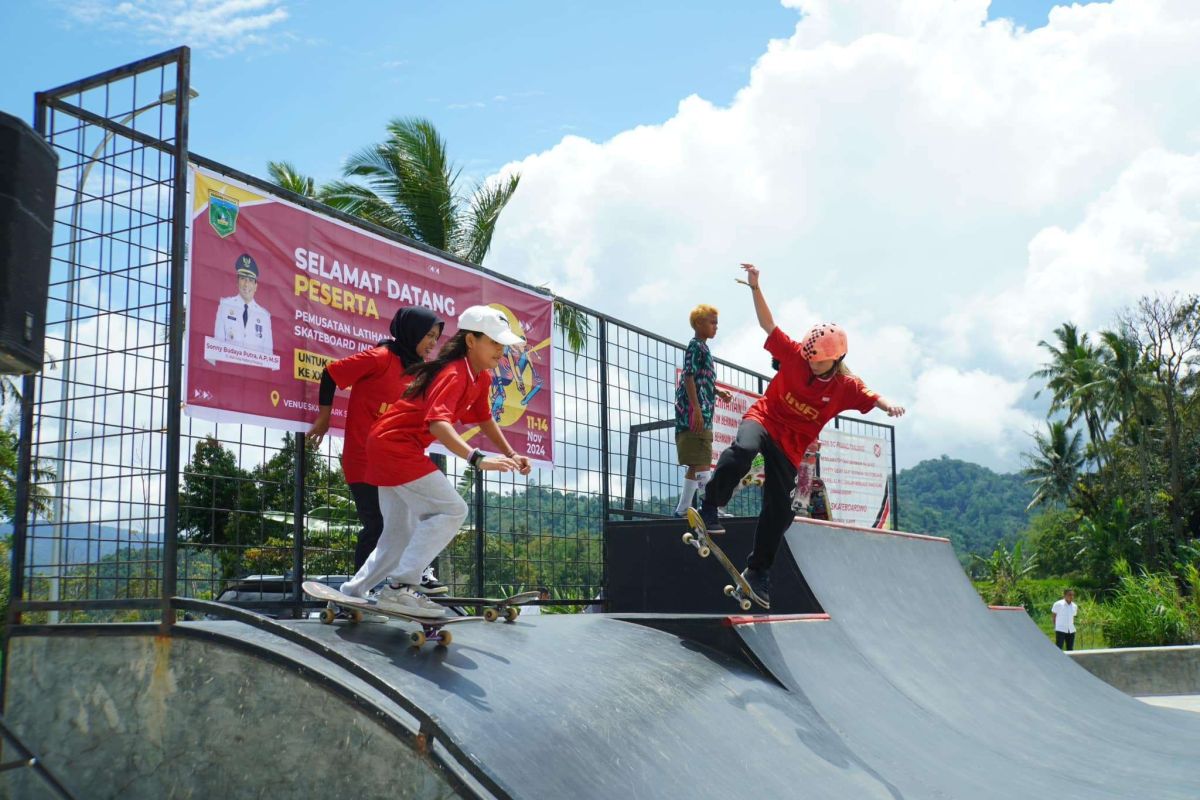 Timnas Skateboard Indonesia Lakukan Pelatnas di Padang Panjang