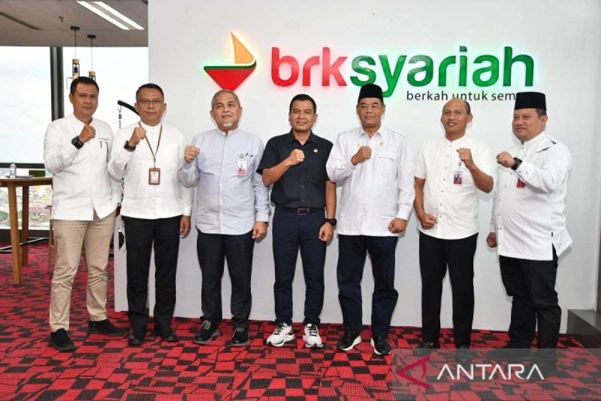 Reses DPD RI ke Riau, harapkan BRK Syariah terus berkontribusi bagi masyarakat