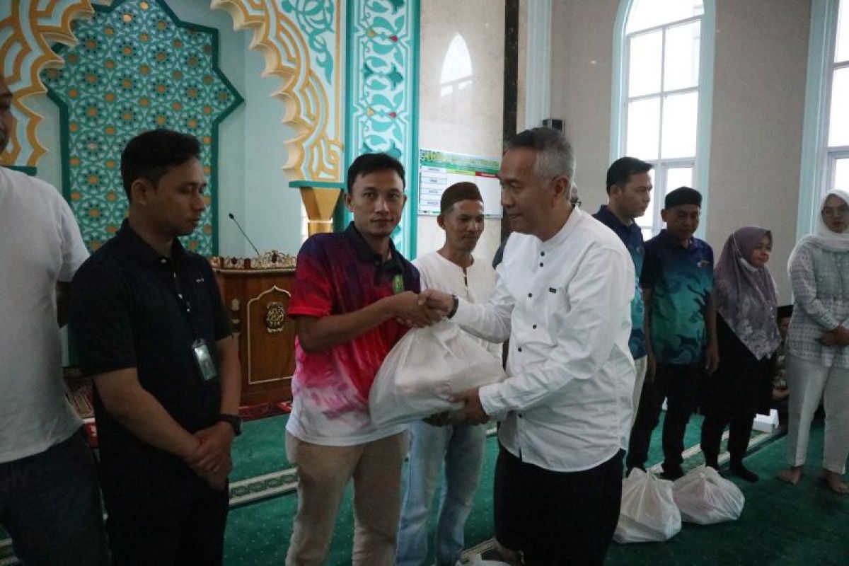 Pengadilan beri bantuan tali asih kepada 20 pegawai PPNPN dan TKS