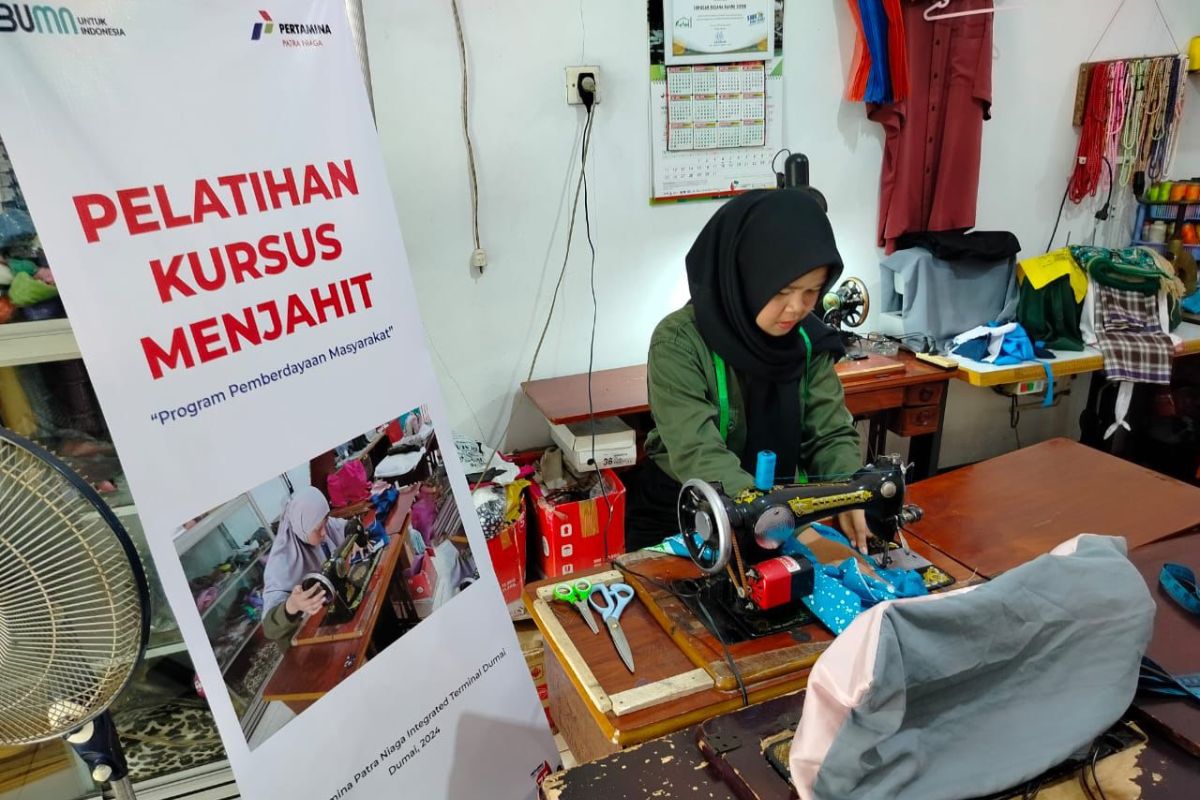 Pertamina Patra Niaga berdayakan penyandang disabilitas dengan pelatihan menjahit