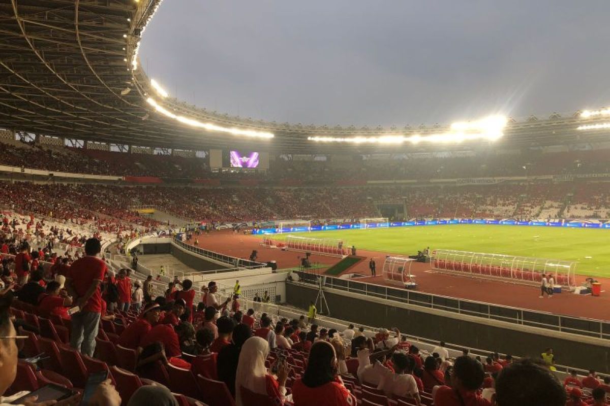 Suporter mulai padati SUGBK satu jam sebelum Indonesia vs Jepang