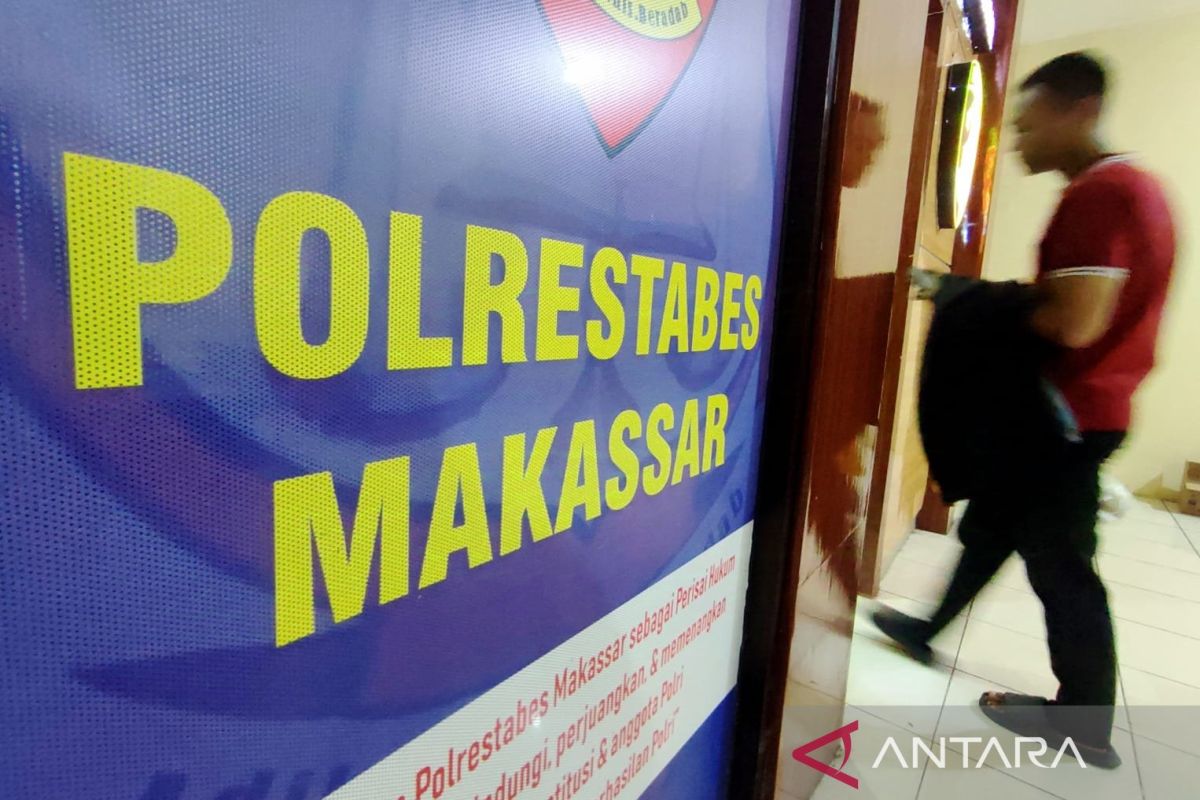 Remaja keroyok anggota Polri