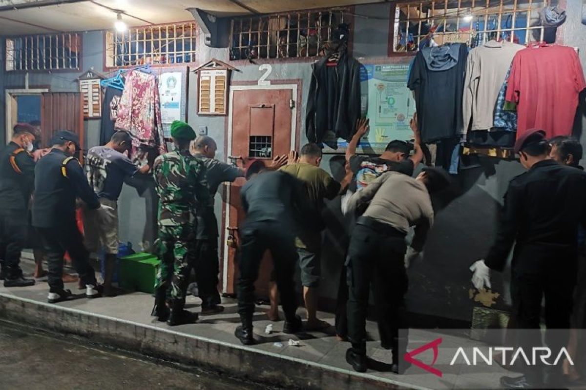 Rutan Tarutung gandeng TNI Polri razia blok hunian dukung asta cita Presiden