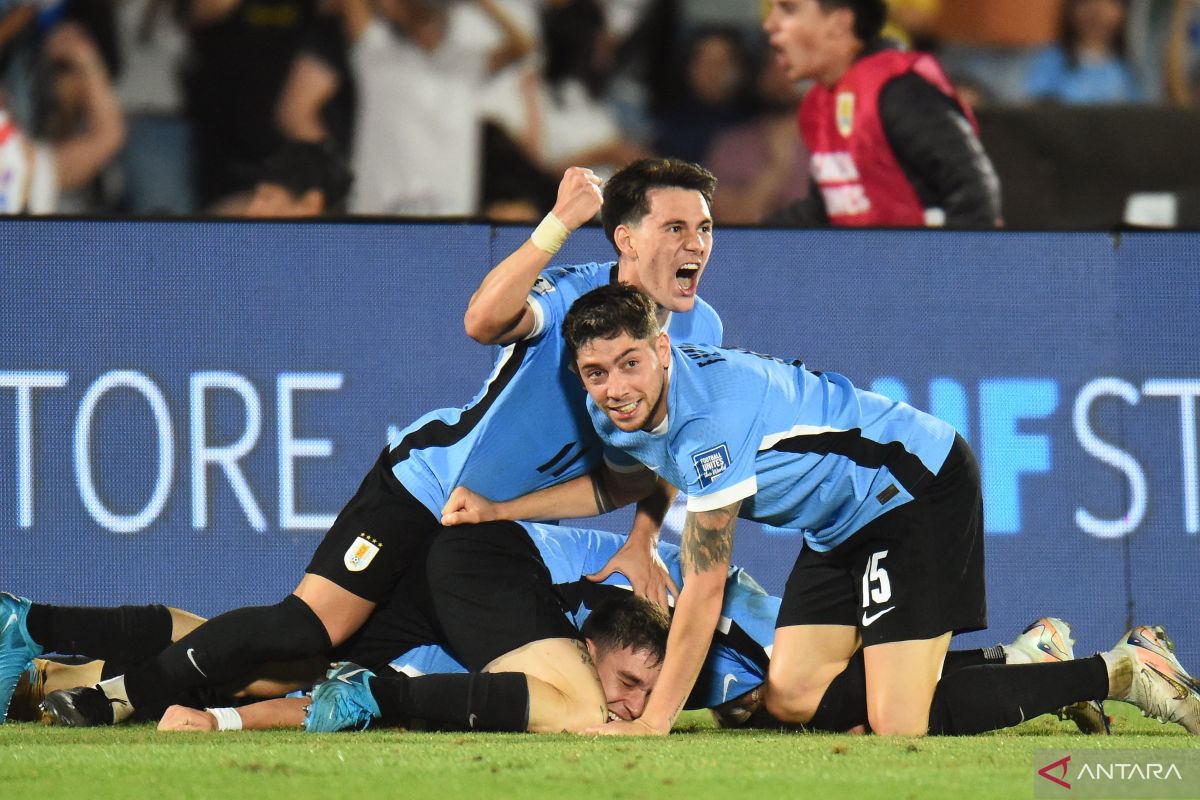 Gol di penghujung laga Ugarte bawa Uruguay bekuk Kolombia 3-2