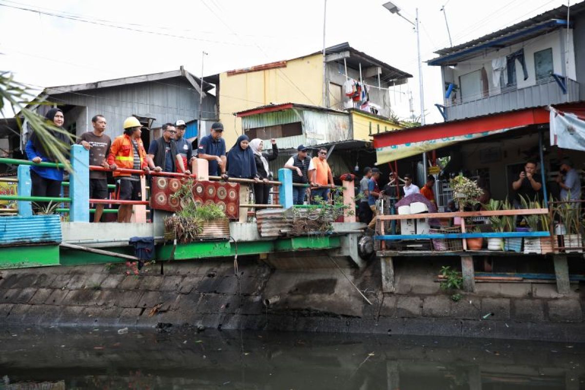 Pemkot dan warga Makassar normalisasi drainase untuk cegah banjir