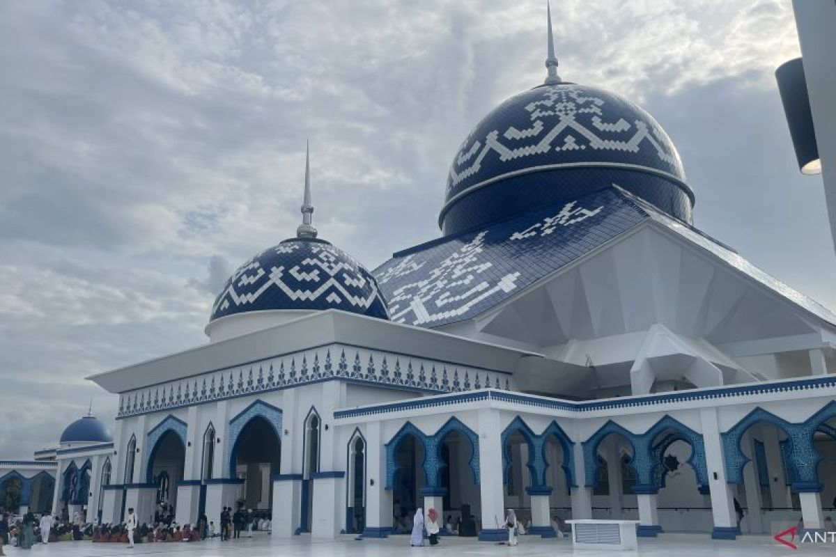 Pemeliharaan Masjid Agung Batam dilanjutkan usai revitalisasi - ANTARA ...