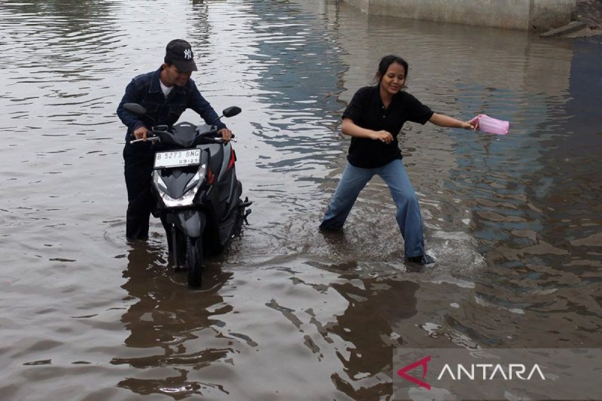 Pramono padukan metode Ahok-Anies untuk cegah banjir di Cipete