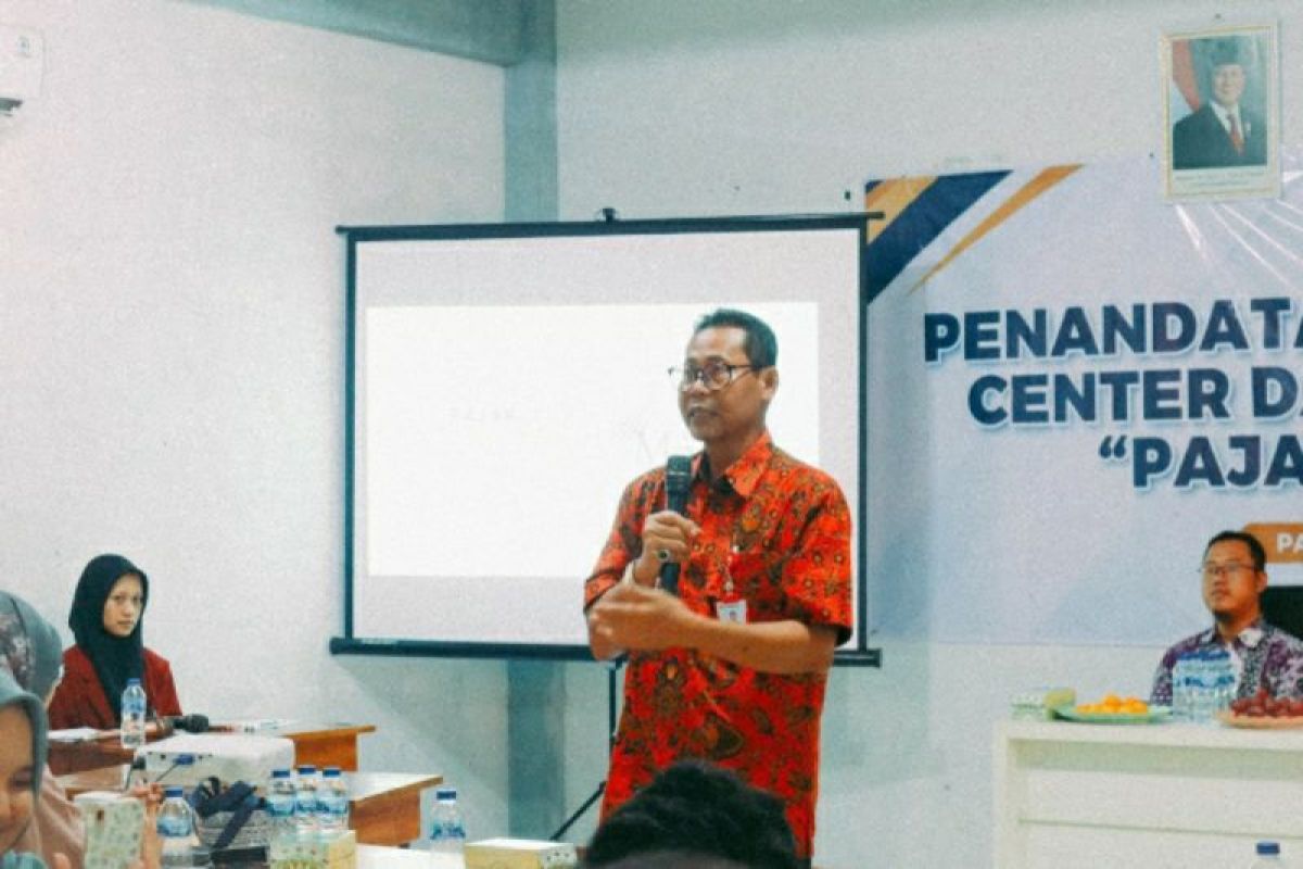 DJP berikan kuliah umum dan resmikan Tax Center Universitas Safin Pati