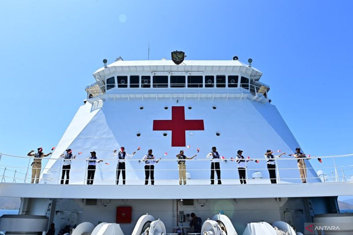 WSH-991 warship docks at Port Moresby for humanitarian mission