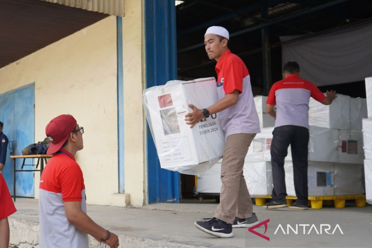 KPU dan Pemkab Bogor distribusikan logistik pilkada ke 40 kecamatan