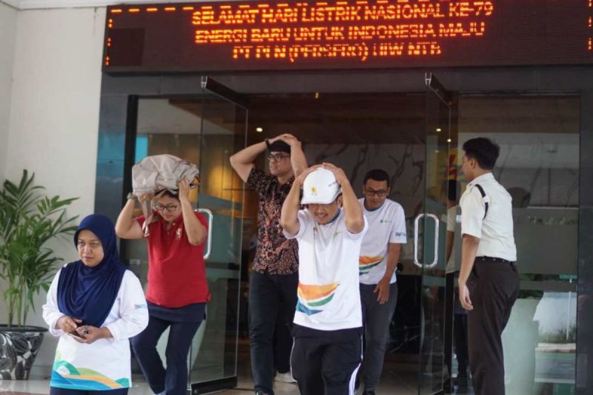 Semangati jiwa patriotisme di Hari Pahlawan, PLN NTB gelar simulasi tanggap bencana