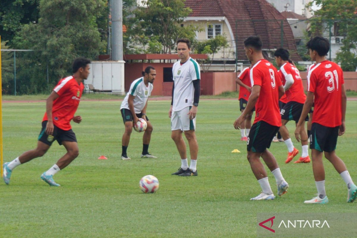 Munster siapkan permainan berbeda saat jamu Persija di GBT