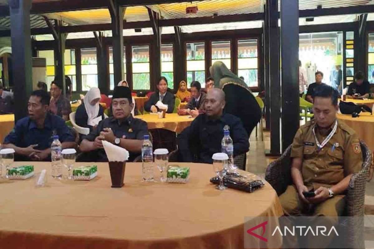 Pj Bupati dukung PWI berikan workshop jurnalistik dasar ke pelajar di Kobar