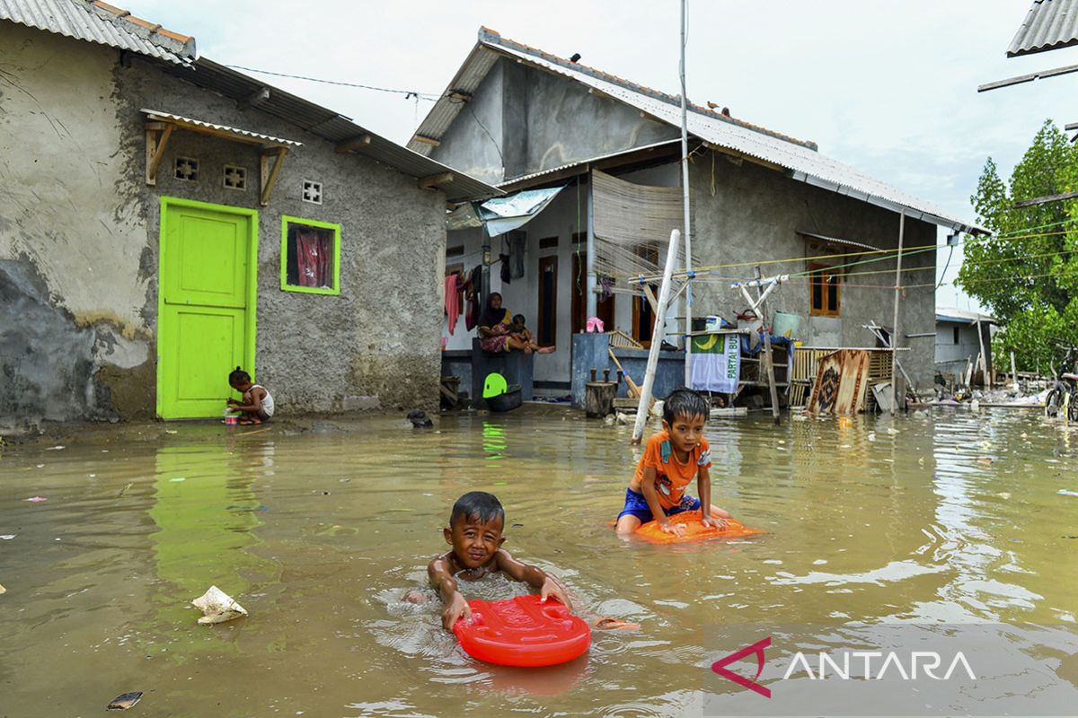 Waspada banjir rob di pesisir Banten