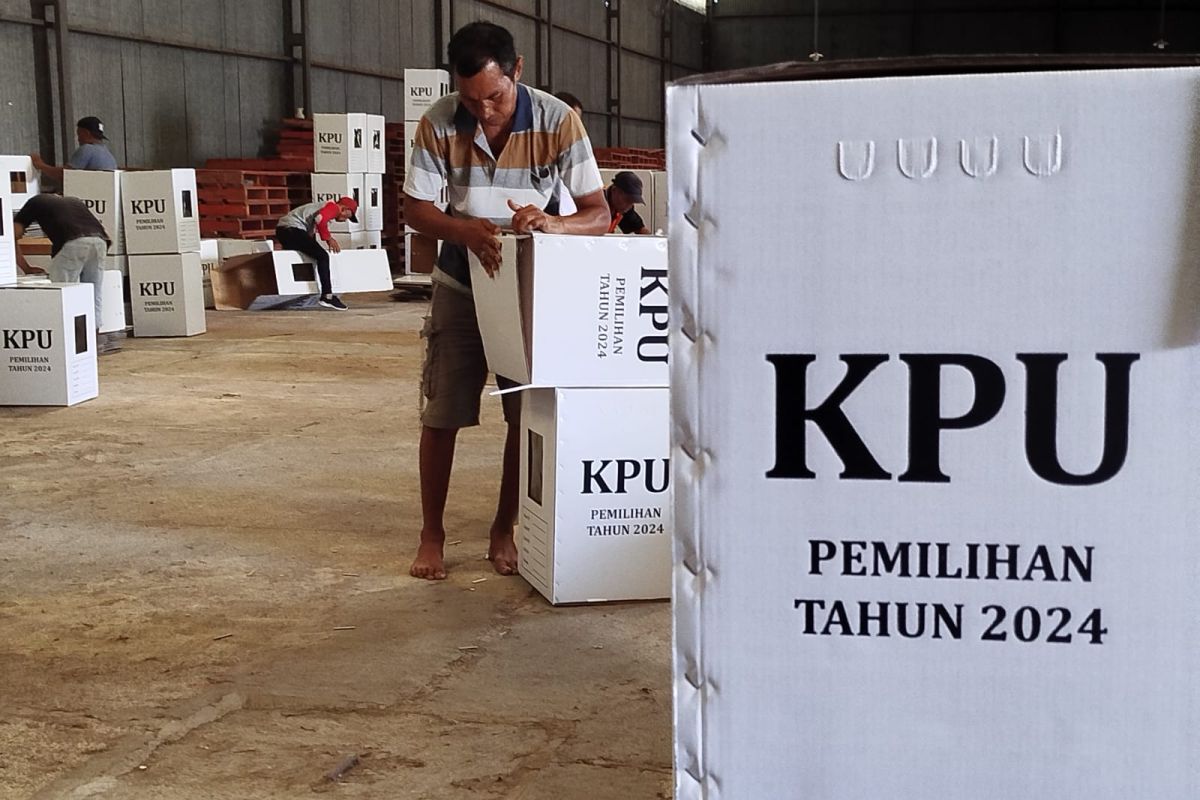 KPU Ponorogo lakukan sterilisasi logistik pilkada jelang distribusi