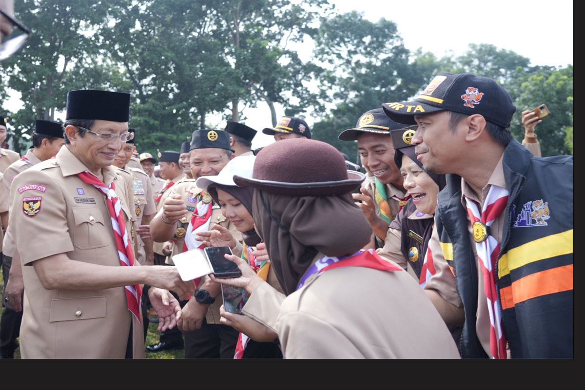 Kemarin, lahan pengungsi Lewotobi hingga tak ada bansos untuk judol