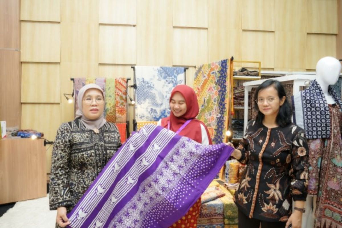 Kemenperin dorong batik hasil IKM digunakan untuk seragam haji