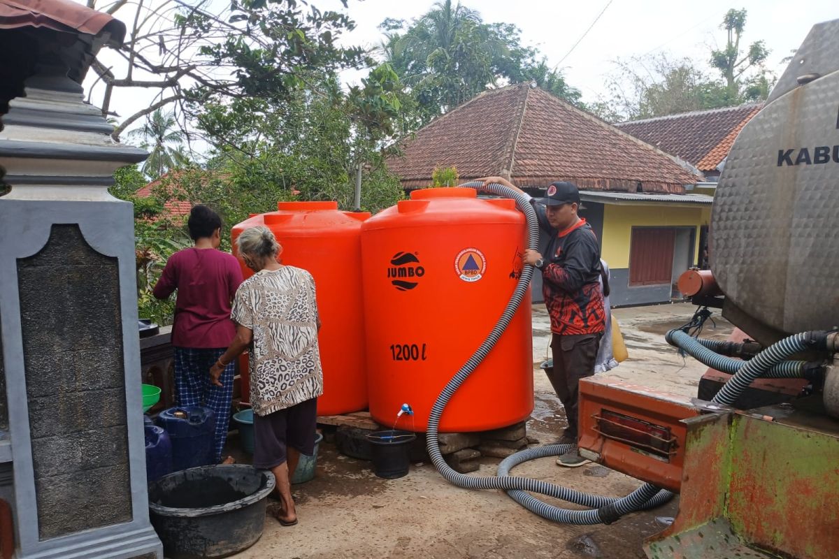 BPBD Malang distribusikan 5,2 juta liter air bersih ke desa terdampak kekeringan