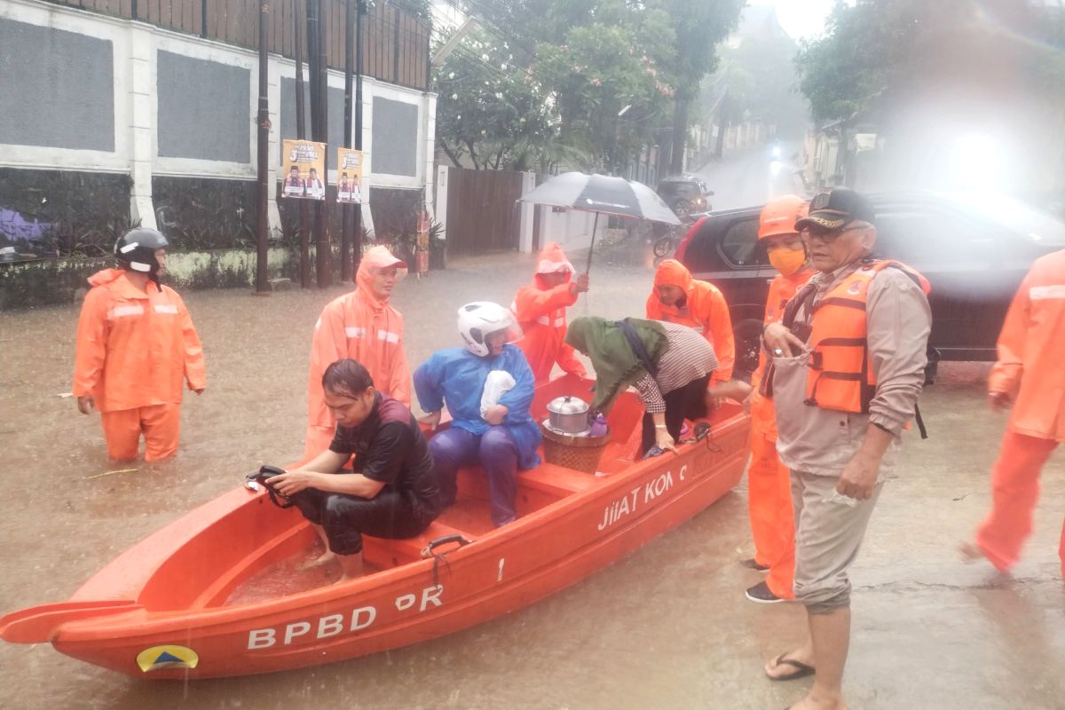 Ketinggian air dua RT di Cilandak Timur capai 140 cm