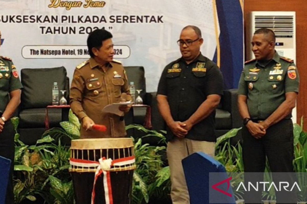 Pemprov Maluku  minta kabupaten kota fasilitasi warga tanpa KTP-e