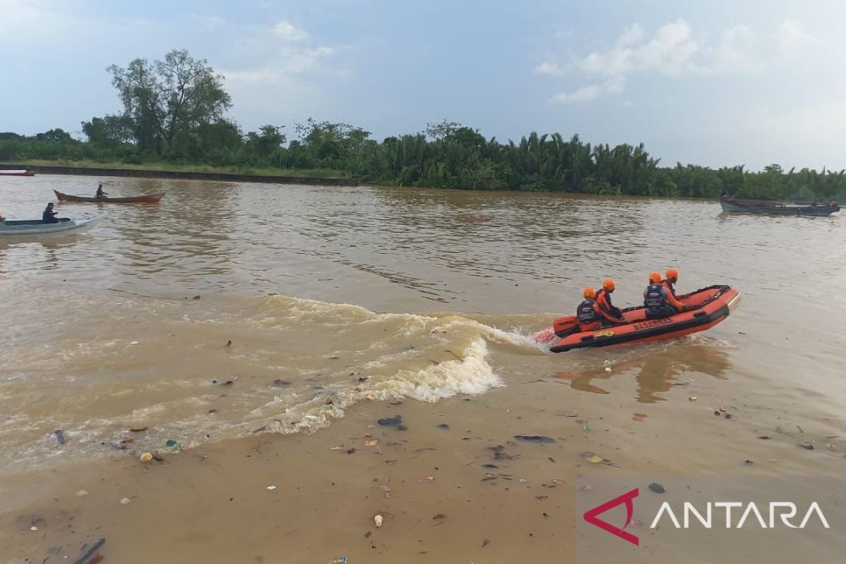 Lansia dilaporkan terjatuh dari perahu dan tenggelam di Sungai Berbak Jambi