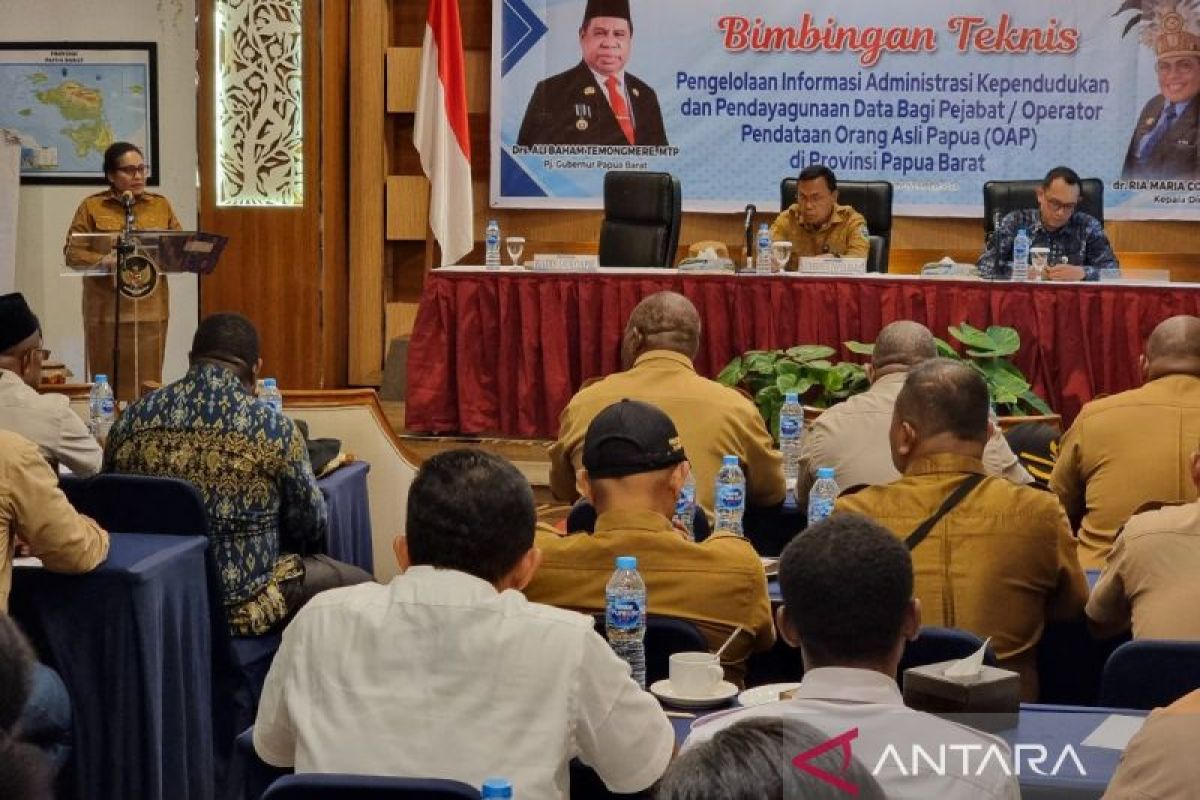 Pemprov Papua Barat tingkatkan kapasitas operator pendataan OAP